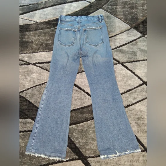 EUC Good American Size 6/28 Good Legs Mid Rise Flare Blue Jeans!! - Picture 16 of 16